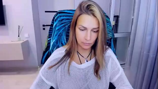 Image 12 of alexiayellow Stream on Chaturbate on 26 days ago