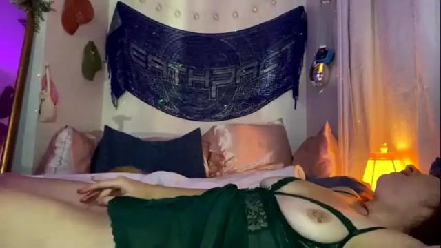 Image 11 of alexiixx Stream on Chaturbate on 6 days ago