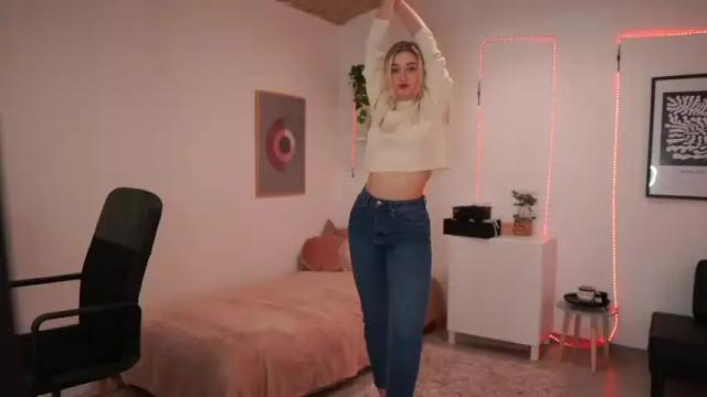 Image 3 of alexis___texas Stream on Chaturbate on 13 months ago