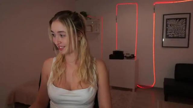 Image 2 of alexis___texas Stream on Chaturbate on 13 months ago