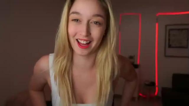 Image 4 of alexis___texas Stream on Chaturbate on 12 months ago