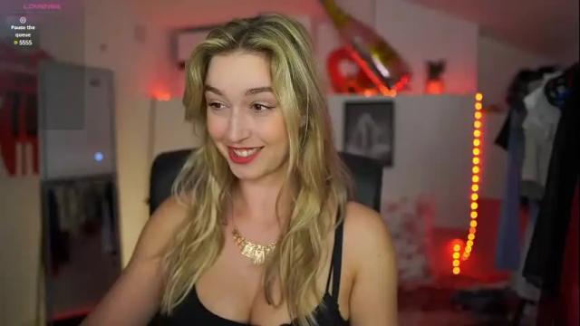 Image 4 of alexis___texas Stream on Chaturbate on 11 days ago