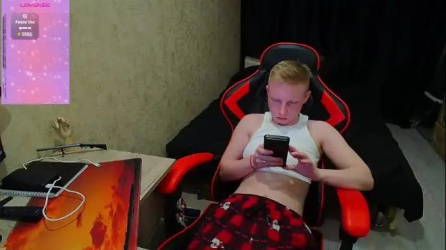 Image 3 of alexis_gordon Stream on Chaturbate on 9 days ago