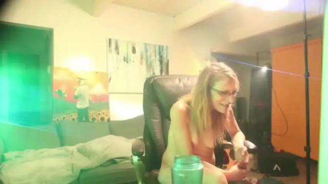 Image 10 of alexispeaches Stream on Chaturbate on 16 months ago