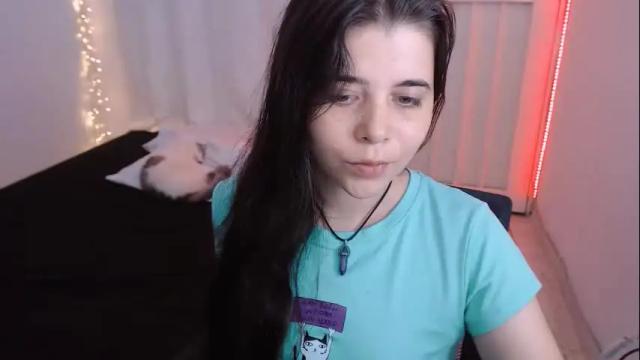 Image 10 of alexluv_23 Stream on Chaturbate on 7 months ago