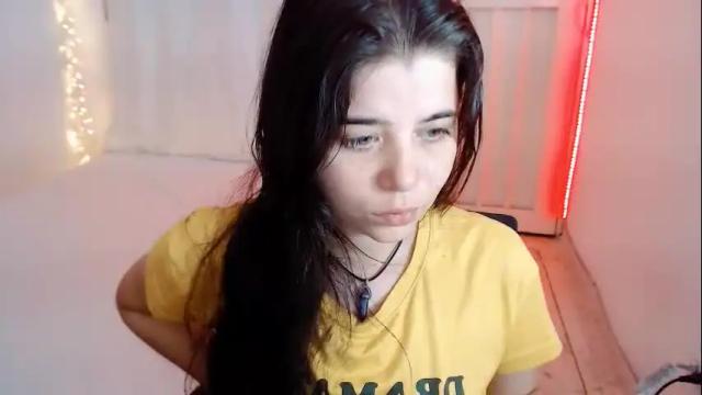 Image 10 of alexluv_23 Stream on Chaturbate on 6 months ago