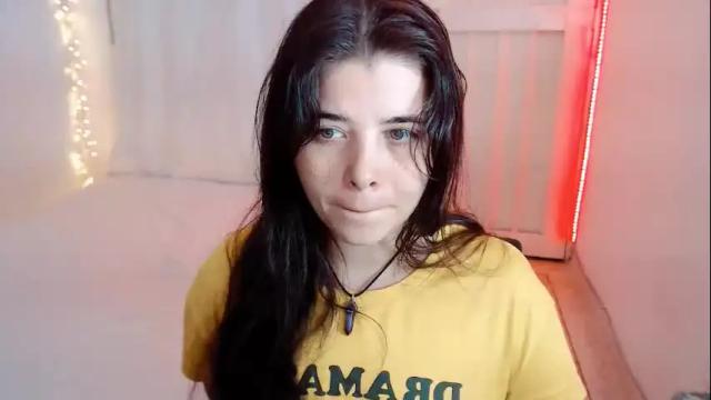 Image 7 of alexluv_23 Stream on Chaturbate on 6 months ago