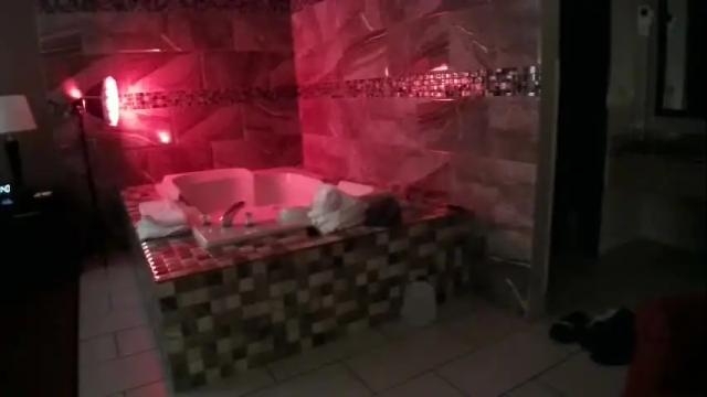 Image 2 of alexnbent Stream on Chaturbate on 6 months ago