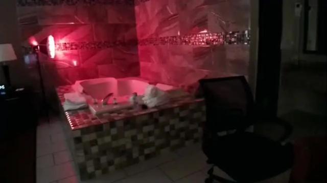 Image 3 of alexnbent Stream on Chaturbate on 6 months ago