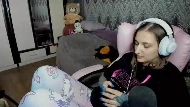 Image 11 of alexracc00n Stream on Chaturbate on 15 months ago