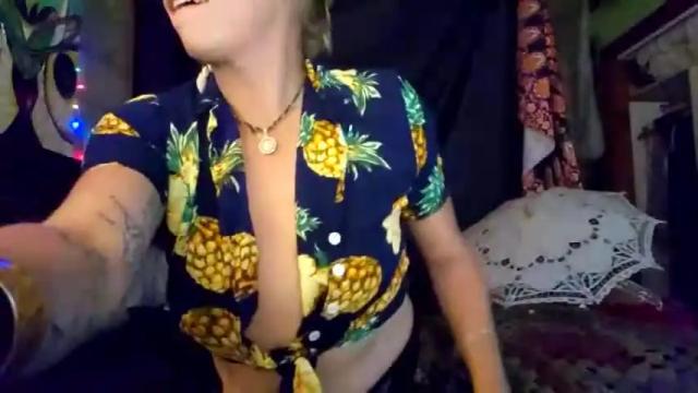 Image 12 of alexthegallexy Stream on Chaturbate on 19 months ago