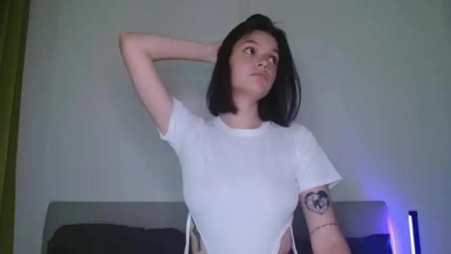 Image 7 of alexxa_bloom Stream on Chaturbate on 13 months ago