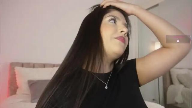 Image 4 of alexxa_dz Stream on Chaturbate on 1 month ago