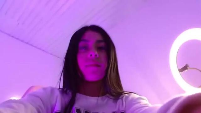 Image 3 of alexxx_ass Stream on Chaturbate on 19 months ago