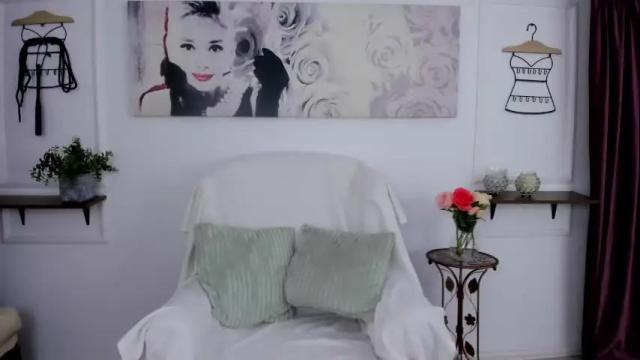 Image 12 of alexyagolden Stream on Chaturbate on 2 months ago