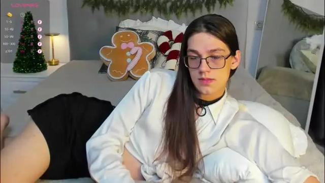 Image 2 of alfred_jones Stream on Chaturbate on 1 month ago