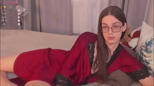 Image 2 of alfred_jones Stream on Chaturbate on 1 month ago