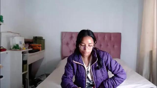 Image 4 of alia_lombardi Stream on Chaturbate on 16 days ago