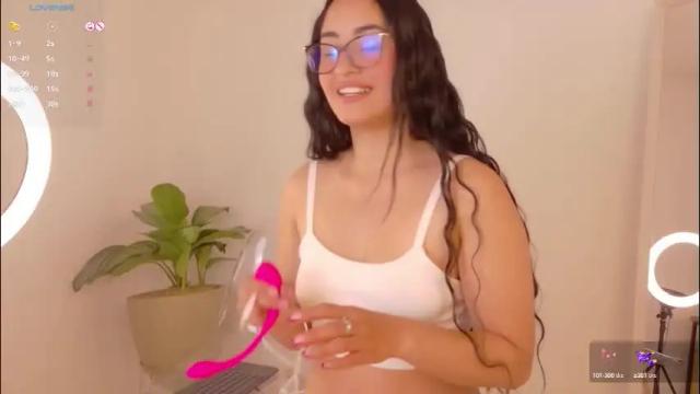 Image 10 of alia_peach_ Stream on Chaturbate on 3 months ago