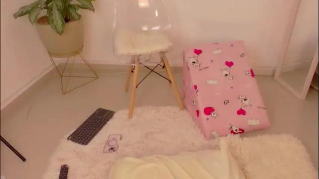 Image 3 of alia_peach_ Stream on Chaturbate on 1 month ago