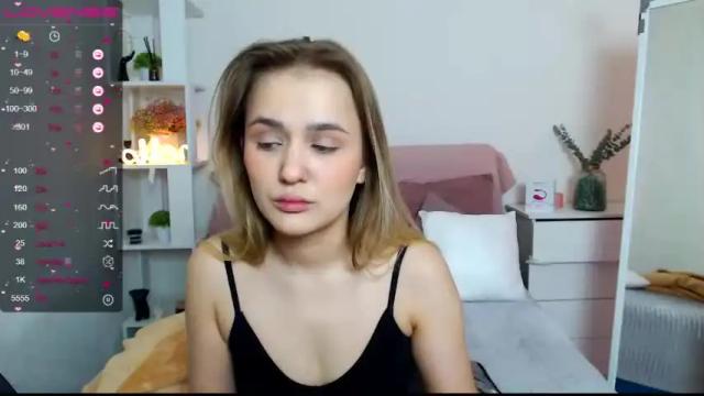 Image 3 of alicadreams Stream on Chaturbate on 14 months ago