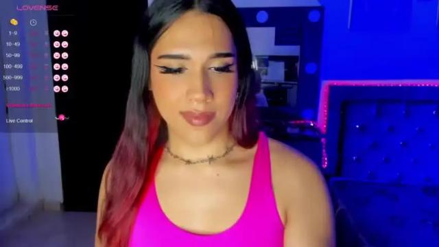 Image 8 of alice666doll Stream on Chaturbate on 14 months ago