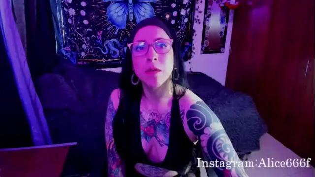 Image 4 of alice666f Stream on Chaturbate on 23 days ago
