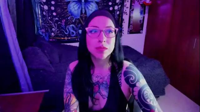 Image 6 of alice666f Stream on Chaturbate on 23 days ago