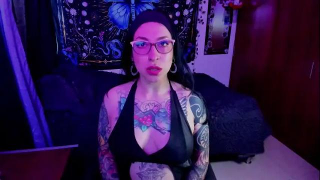 Image 7 of alice666f Stream on Chaturbate on 23 days ago