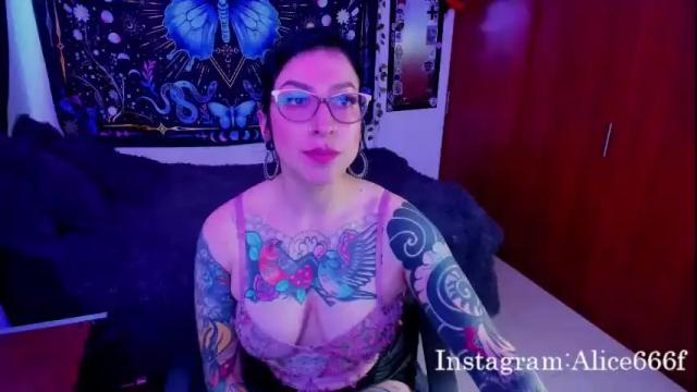 Image 12 of alice666f Stream on Chaturbate on 1 month ago