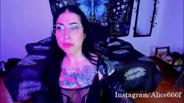 Image 12 of alice666f Stream on Chaturbate on 1 month ago