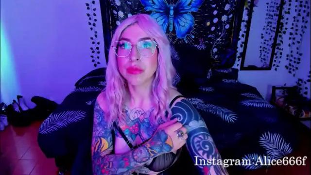 Image 10 of alice666f Stream on Chaturbate on 29 days ago