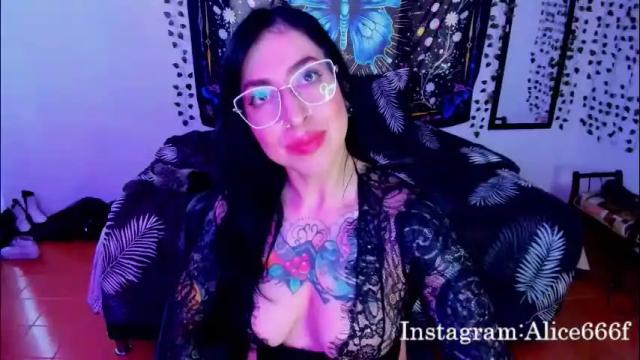 Image 6 of alice666f Stream on Chaturbate on 23 days ago