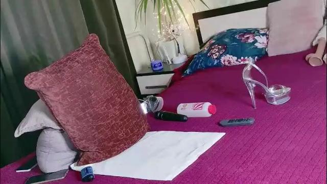 Image 2 of alice69foxy Stream on Chaturbate on 10 days ago