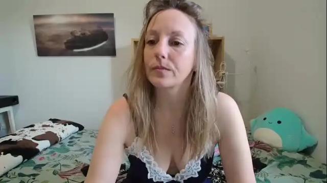 Image 7 of alice8363 Stream on Chaturbate on 4 days ago
