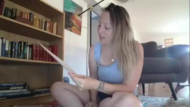 Image 4 of alice8363 Stream on Chaturbate on 4 months ago