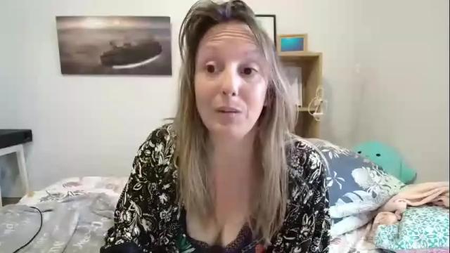 Image 10 of alice8363 Stream on Chaturbate on 3 months ago