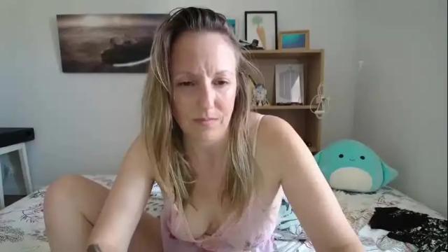 Image 7 of alice8363 Stream on Chaturbate on 3 months ago