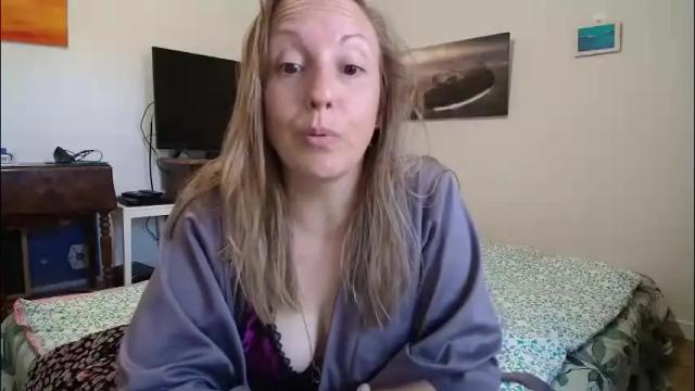 Image 2 of alice8363 Stream on Chaturbate on 1 month ago