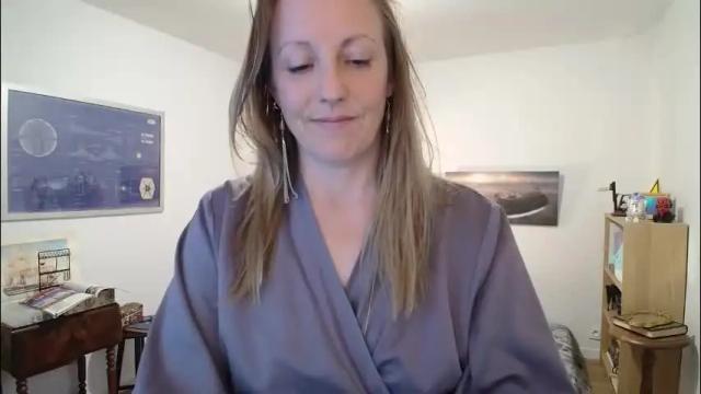 Image 2 of alice8363 Stream on Chaturbate on 2 months ago