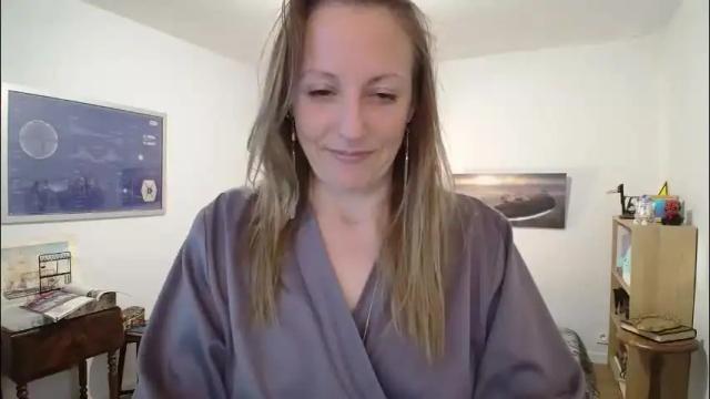 Image 3 of alice8363 Stream on Chaturbate on 2 months ago