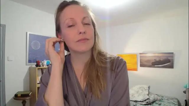 Image 2 of alice8363 Stream on Chaturbate on 2 months ago