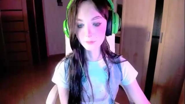 Image 2 of alice__aris Stream on Chaturbate on 1 month ago