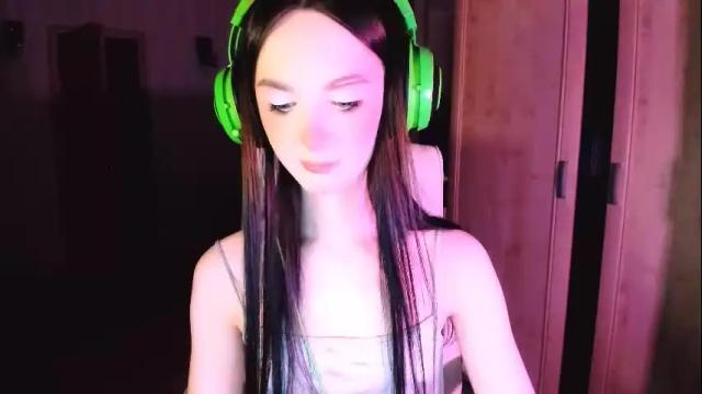 Image 4 of alice__aris Stream on Chaturbate on 23 days ago