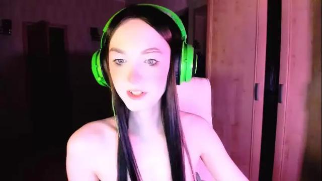 Image 6 of alice__aris Stream on Chaturbate on 23 days ago