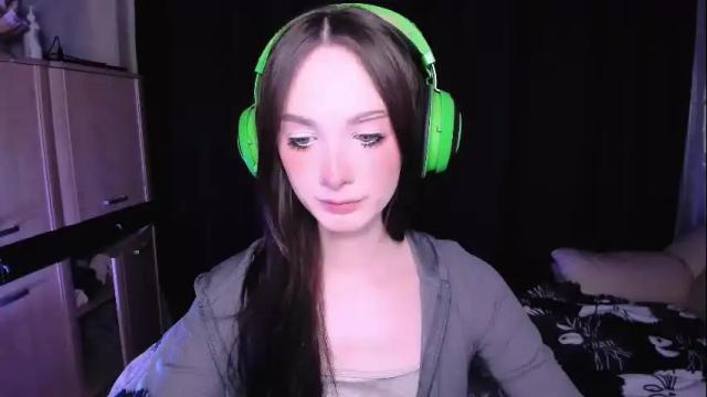 Image 8 of alice__aris Stream on Chaturbate on 19 days ago