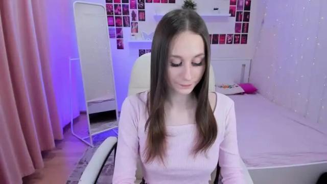 Image 10 of alice__practice Stream on Chaturbate on 19 months ago
