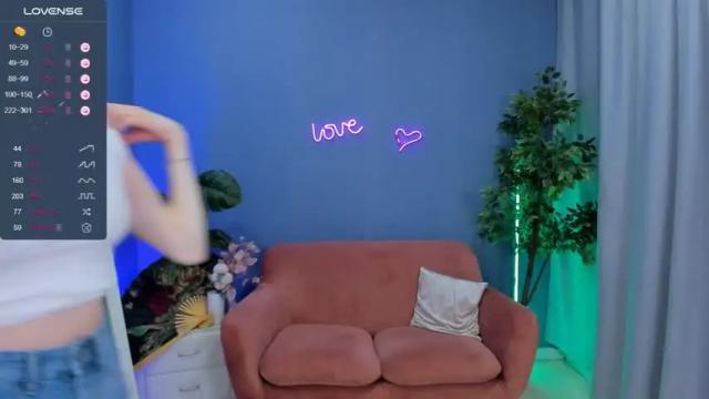 Image 8 of alice__practice Stream on Chaturbate on 19 months ago