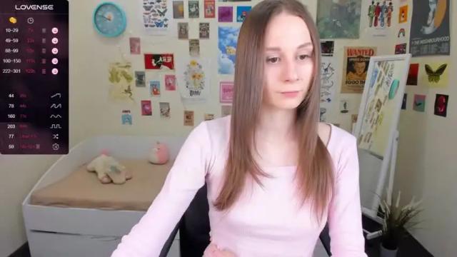 Image 4 of alice__practice Stream on Chaturbate on 18 months ago