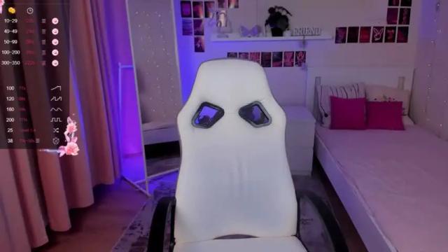 Image 10 of alice__practice Stream on Chaturbate on 18 months ago